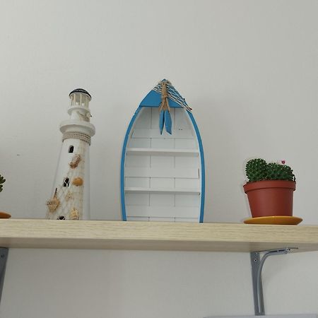 Sky And Sea Apartment Calasetta Exterior foto
