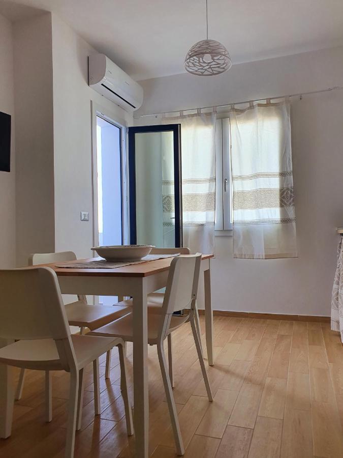 Sky And Sea Apartment Calasetta Exterior foto