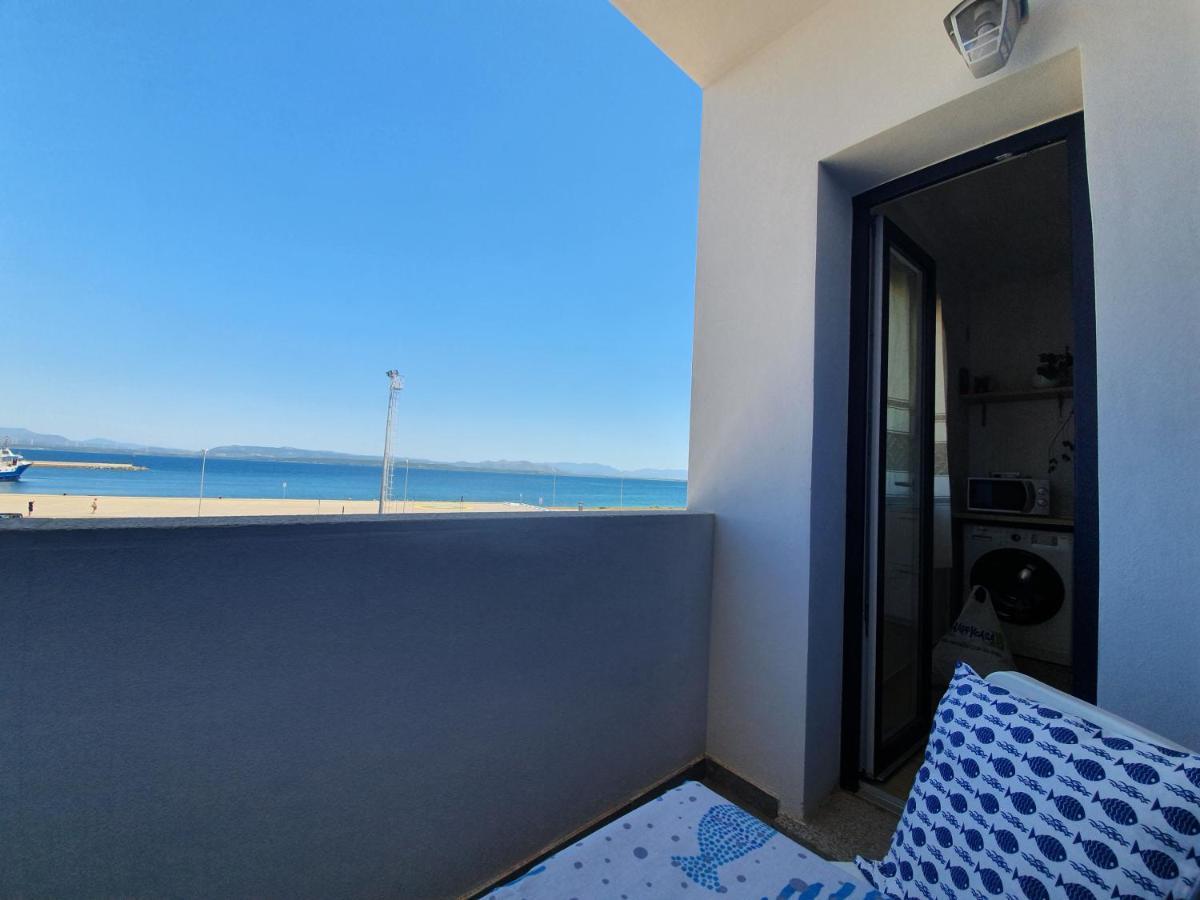 Sky And Sea Apartment Calasetta Exterior foto