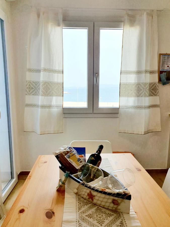Sky And Sea Apartment Calasetta Exterior foto