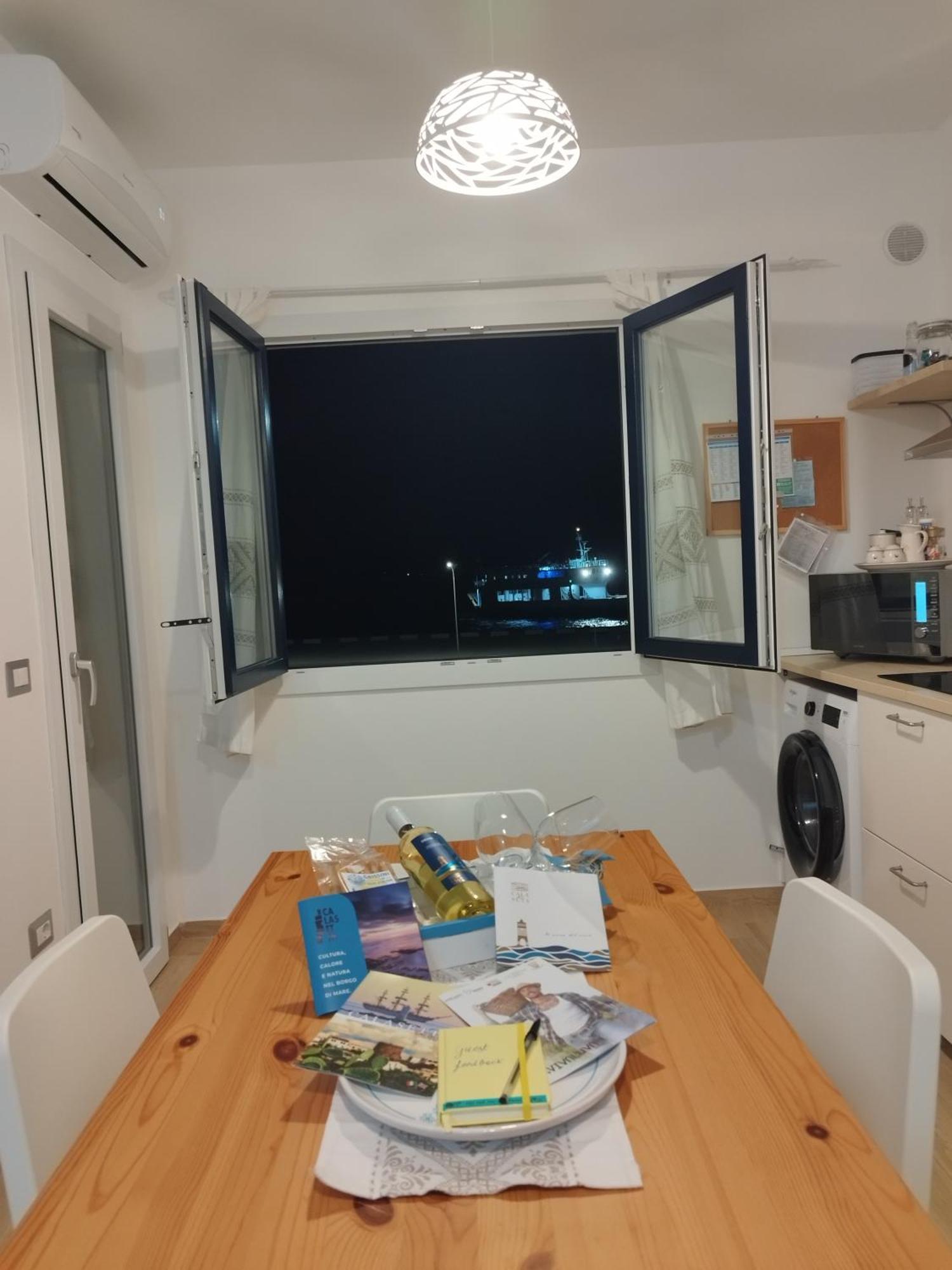 Sky And Sea Apartment Calasetta Exterior foto